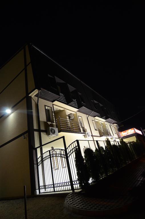 Apartmani Grand Hertz Belgrado Buitenkant foto
