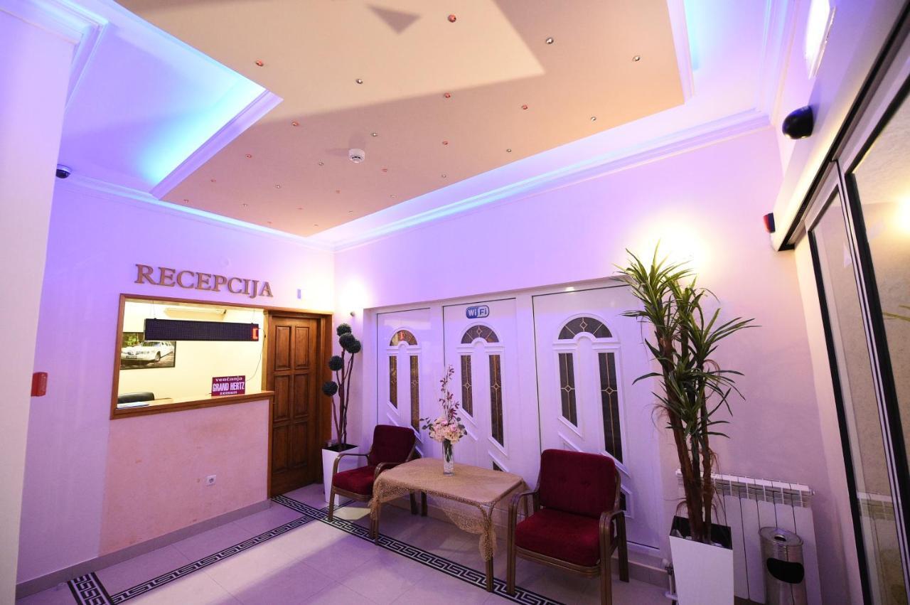 Apartmani Grand Hertz Belgrado Buitenkant foto