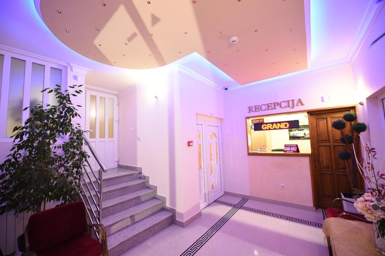 Apartmani Grand Hertz Belgrado Buitenkant foto