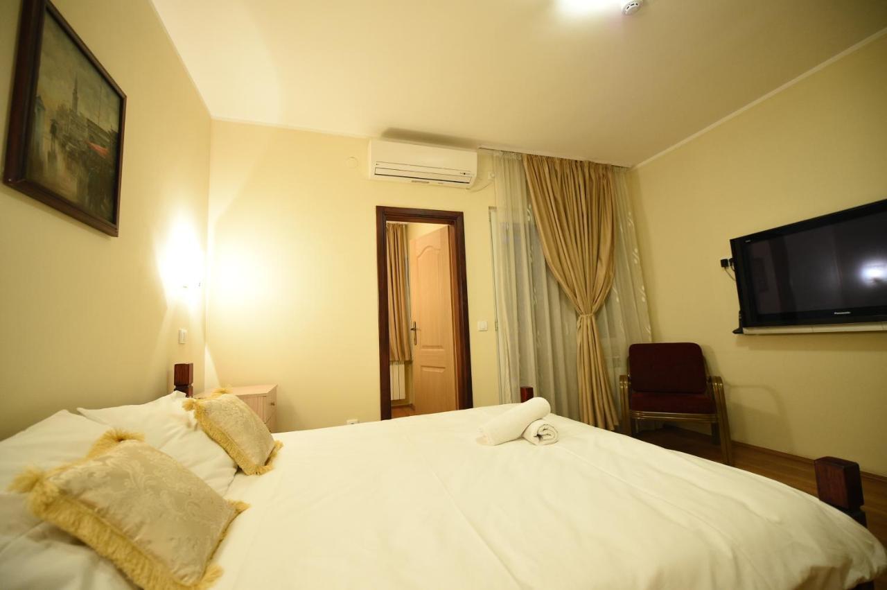Apartmani Grand Hertz Belgrado Buitenkant foto