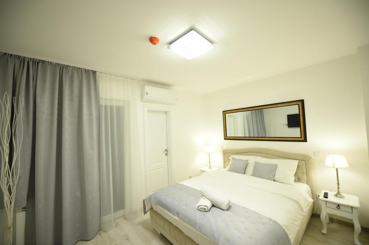 Apartmani Grand Hertz Belgrado Buitenkant foto